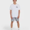 A/Div Range Premium-T-Shirt mit kurzen Ärmeln A/Div Range Premium-T-Shirt mit kurzen Ärmeln