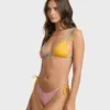 Babe Alert Dippi Wende-Bikinihose mit seitlichen Bändern Babe Alert Dippi Wende-Bikinihose mit seitlichen Bändern
