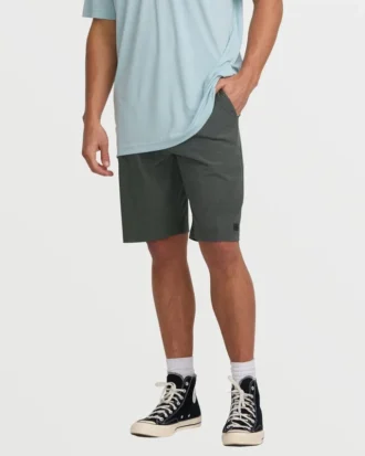 Crossfire Submersible 21″ Hybrid-Shorts