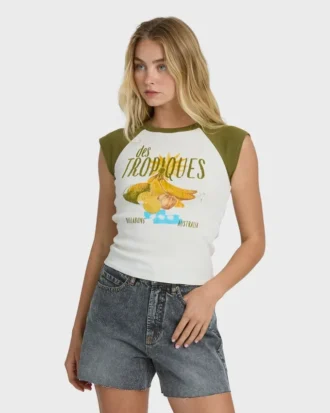 Des Tropic Kurzarm-Raglan-Oberteil mit Shorts