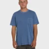 Essential Wave Washed Premium-Shorts-T-Shirt mit kurzen Ärmeln und Tasche