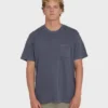 Essential Wave Washed Premium-Shorts-T-Shirt mit kurzen Ärmeln und Tasche