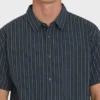 Garage Sandon Jacquard-Hemd mit kurzen Shorts Garage Sandon Jacquard-Hemd mit kurzen Shorts