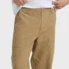 Hose mit gestempeltem Garagen-Patch Hose mit gestempeltem Garagen-Patch