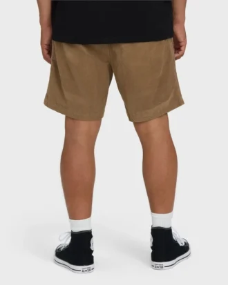 Larry Layback 17″ Cord-Shorts