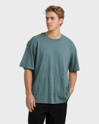 Needle Garage Kurzarm-Shorts-T-Shirt