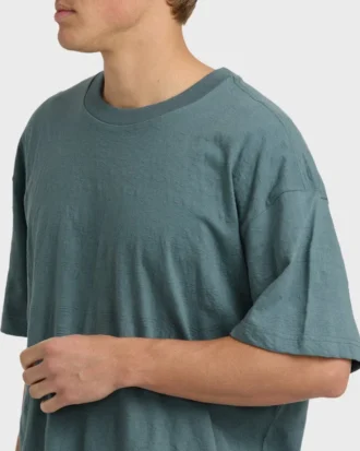 Needle Garage Kurzarm-Shorts-T-Shirt