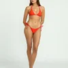 Rotes Aloha-Bikinioberteil mit mehreren Dreiecken