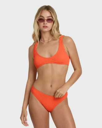 Sommer-Bikinioberteil mit tiefem U-Ausschnitt