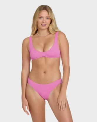 Sommer-Bikinioberteil mit tiefem U-Ausschnitt