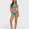 Sommer-Bikinioberteil mit tiefem U-Ausschnitt Sommer-Bikinioberteil mit tiefem U-Ausschnitt