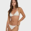 Sommer-Tanga-Bikinihose mit hohen Seitenschnürungen Sommer-Tanga-Bikinihose mit hohen Seitenschnürungen