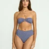 Sommerliches Rio-Bandeau-Bikinioberteil mit breiten Streifen Sommerliches Rio-Bandeau-Bikinioberteil mit breiten Streifen