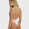 Sunny Shore Badeanzug mit tiefem V-Ausschnitt Sunny Shore Badeanzug mit tiefem V-Ausschnitt