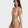 Sunny Shore Dippi Skimpy Bikinihose mit seitlichen Bändern Sunny Shore Dippi Skimpy Bikinihose mit seitlichen Bändern