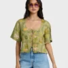 Totally Tropic Kurzarm-Web-Oberteil