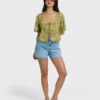 Totally Tropic Kurzarm-Web-Oberteil