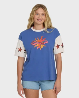 Tropics Co Ringer-Shirt mit kurzen Shorts